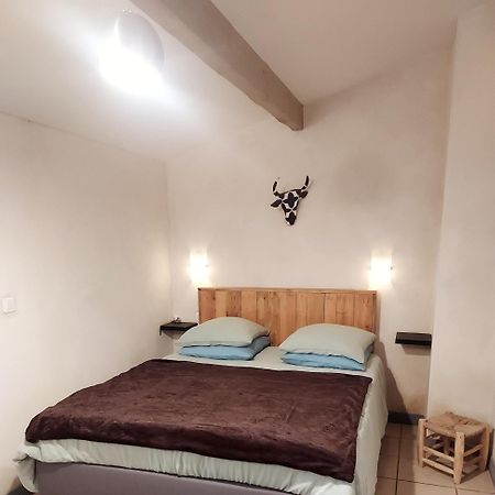 Bed and Breakfast Bergerie d'Alivon en Camargue Albaron Exterior foto