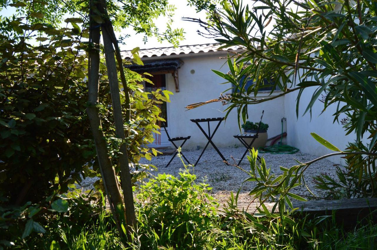 Bed and Breakfast Bergerie d'Alivon en Camargue Albaron Exterior foto
