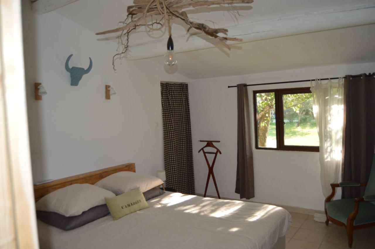 Bed and Breakfast Bergerie d'Alivon en Camargue Albaron Exterior foto