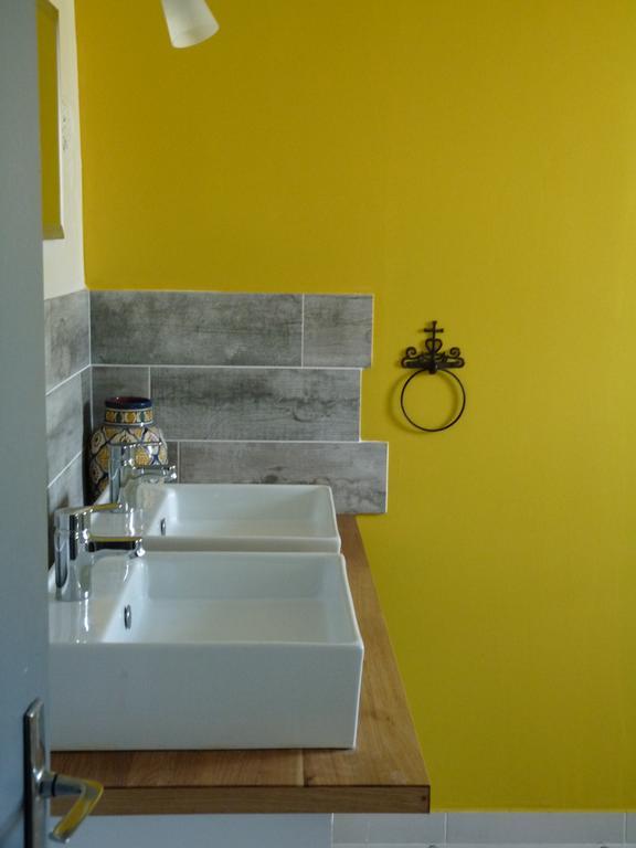 Bed and Breakfast Bergerie d'Alivon en Camargue Albaron Exterior foto
