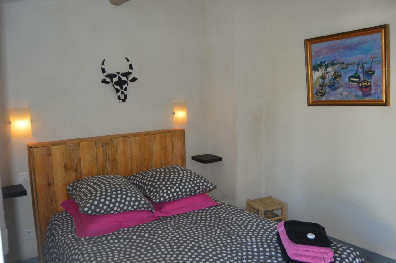 Bed and Breakfast Bergerie d'Alivon en Camargue Albaron Exterior foto